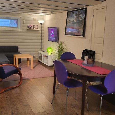 Fin Leilighet I Stille Og Rolig Omrade Med Gratis Privat Parkering! Stavanger Extérieur photo